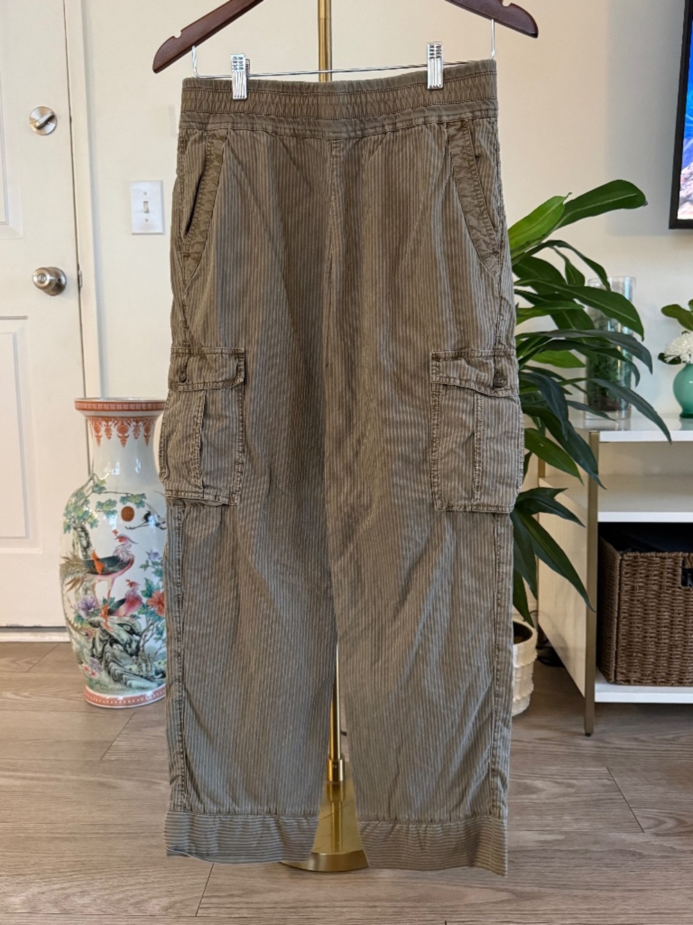 James Perse Pinstripe Cargo Pants | Olive / Tan | Size 0